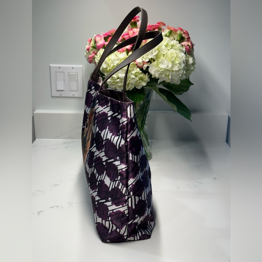 henri bendel Purple Patterned Canvas Tote with Illustration - Picture 9 of 13